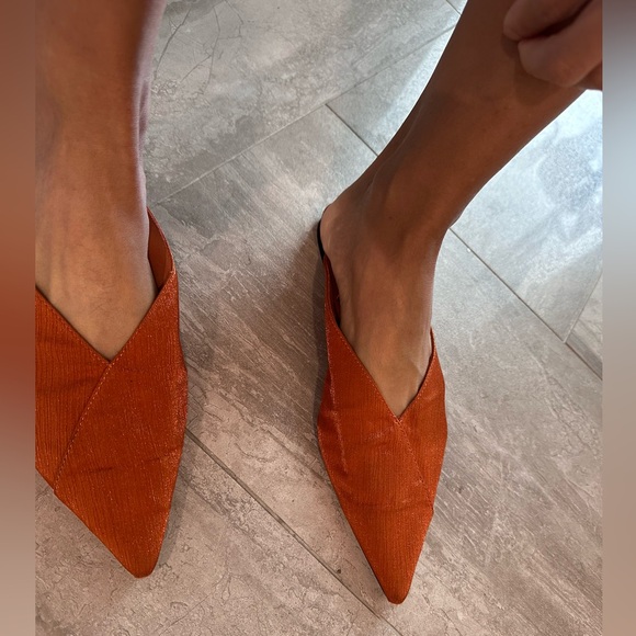 Zara Women's Satin Orange Flat slides 39 - Picture 4 of 5
